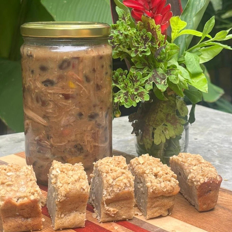 Pork Soup with Beans & Cilantro 750ml / Sopa de Cerdo con Frijoles y Cilantro 750ml