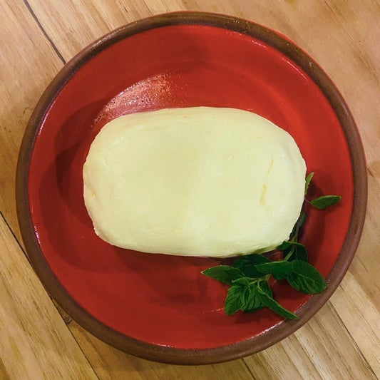 Fresh Made Raw Butter / Mantequilla cruda